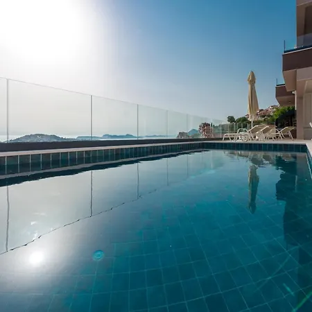 Makris No 2 Apartment *