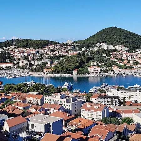 Makris No 2 Apartamento *