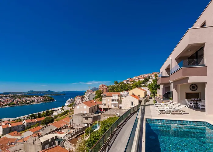 Apartment Makris No 2 *